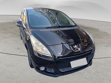 PEUGEOT 5008 7 POSTI