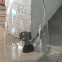 Seggiolino per bicicletta con parabrezza di plasti