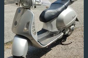 Piaggio Vespa L200