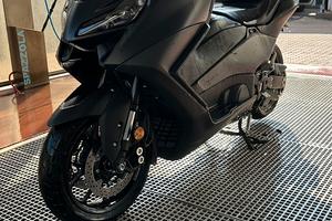 Tmax 560