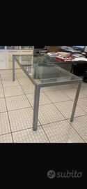 Tavolo acciaio e vetro
