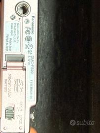 Macchina fotografica compatta