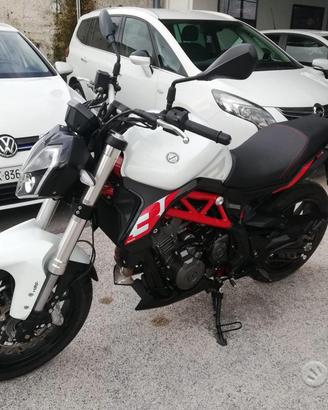 benelli 302 S 2020 pari al nuovo 2900km