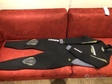 Muta in neoprene usata