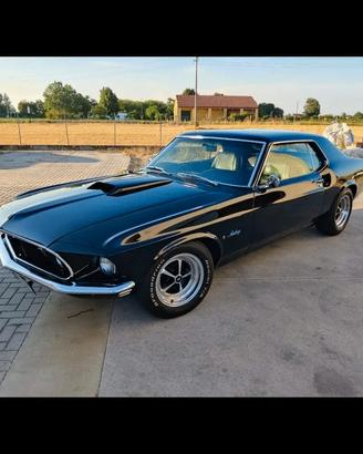 Noleggio Mustang Coupe per matrimoni ed eventi