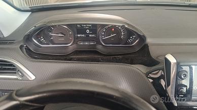 Privato vende Peugeot 2008 Pure tech allure 130 cv