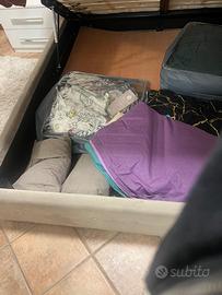 Letto matrimoniale con cassettoni deposito