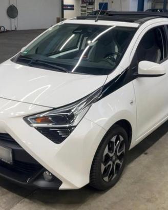 Toyota Aygo Connect 1.0 VVT-i 72 CV 5 porte x-clus