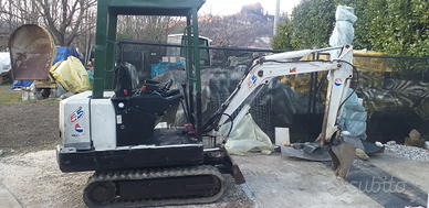 Miniescavatore bobcat 320 escavatore