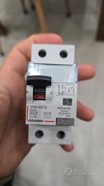 interruttore differenziale C32 