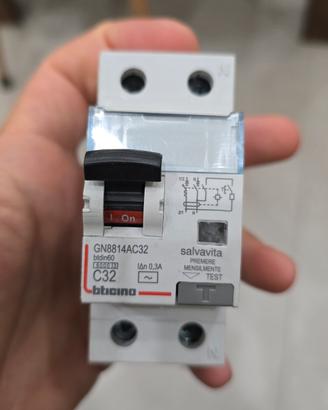 interruttore differenziale C32 