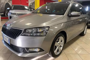 SKODA Fabia 1.0 MPI 75 CV *TETTO/NEO PATEN/TELC*