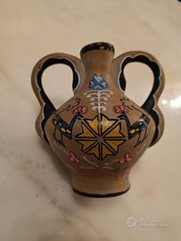 anfora biansata in ceramica artistica sarda