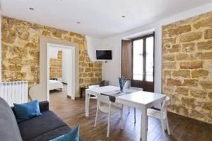 Trilocale ristrutturato vicino al teatro Massimo