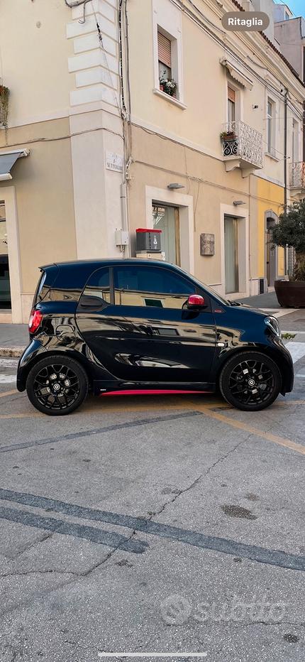 Nuova Smart Fortwo versione Nightrunner - Rubriche Motori