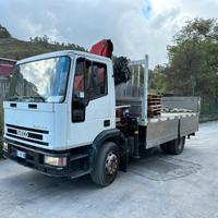 Eurocargo 130 18 con gru