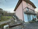 villa-singola-con-terreno-immersa-nel-verde