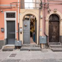 Casa semi indipendente zona piazza Dante