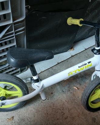 bici senza pedali B'TWIN RunRide 100 bianca