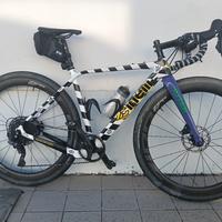 Cinelli King Zydeco Iuter . Gravel full carbon GRX