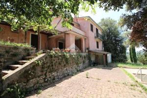 CASA INDIPENDENTE A MOMPEO