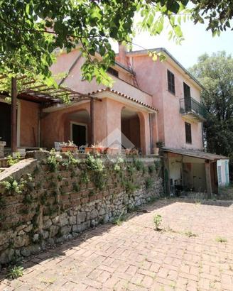 CASA INDIPENDENTE A MOMPEO