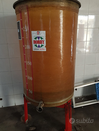 Cisterne in vetroresina per vino