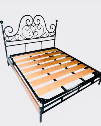 Letto matrimoniale in ferro battuto