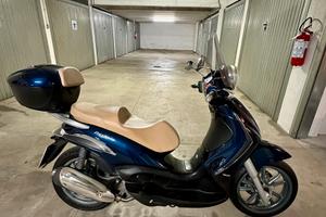 Piaggio Beverly 300 Tourer