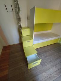 Letto a castello con cassettoni
