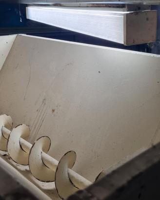 Pigiadiraspatrice elettrica e 2 mastelloni 500L