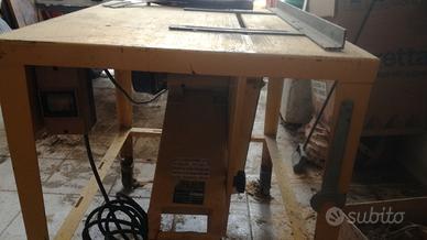 Sega elettrica con banco carrellabile