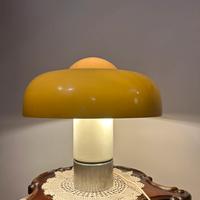 Lampada tavolo Brumbury di  Massoni per Guzzini