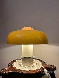 Lampada tavolo Brumbury di  Massoni per Guzzini