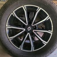 CERCHI RENAULT CAPTUR II CON GOMME 