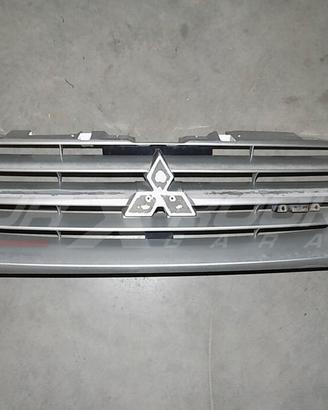 Mascherina griglia calandra Mitsubishi Pajero V60