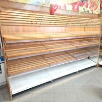 2 scaffalature in legno self-service usate