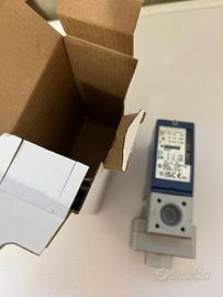 XMLBM02V2S11 vacuostato Telemecanique Sensor nuovo