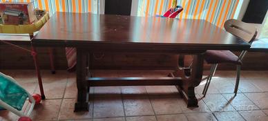 Tavolo in legno