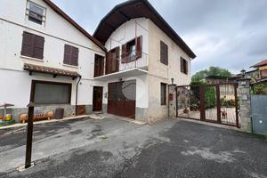 CASA SEMINDIPENDENTE A GIAVENO