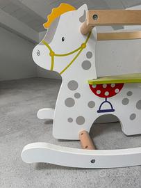Cavallo a dondolo in legno