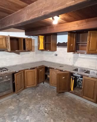 Cucina in rovere massello 