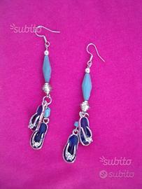 Orecchini ciabatte infradito blu ciondoli pendenti