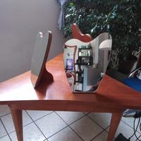 Tavolo tecnico con tre specchi