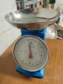 bilancia per alimenti stile vintage