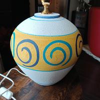 Lampada da tavolo ornamentale