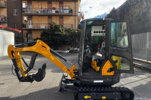 Miniescavatore HY25 25 q.li NUOVO 0 ORE - Cabina A