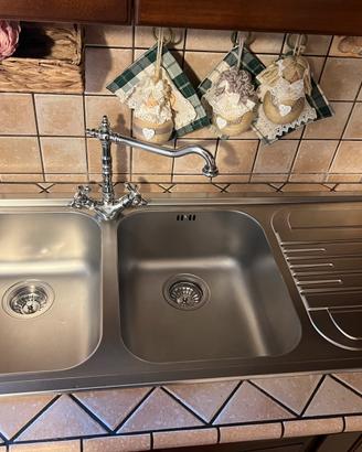 Lavello in Acciaio 2 pozzetti Franke e rubinetto