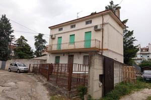 Villa a Lanciano, via del Mare, 3 locali