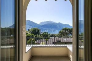 Appartamento di 143 m² con più di 5 locali a Menag